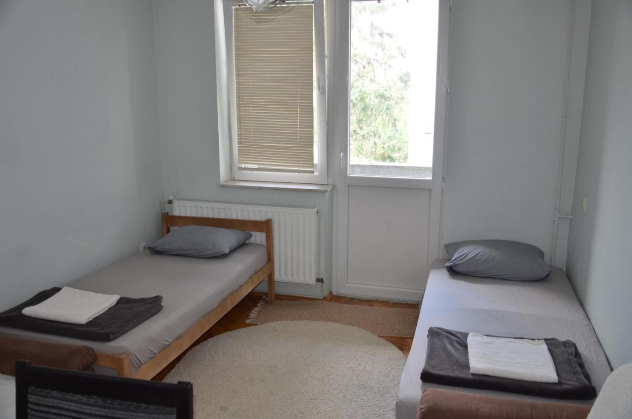 Center House Hostel Приштина Екстер'єр фото