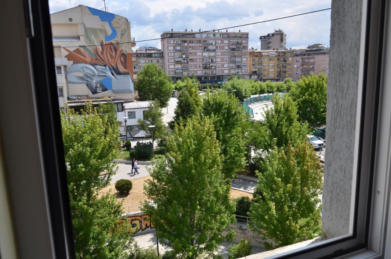 Center House Hostel Приштина Екстер'єр фото